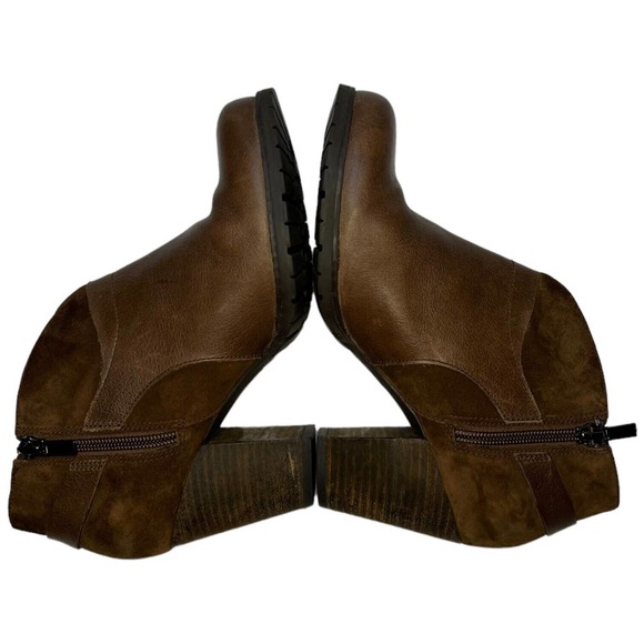 Clarks Artisan Mission Parker Leather Heeled Ankle Chelsea Bootie Brown 7.5 - Picture 11 of 14